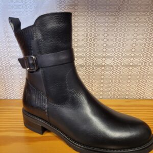 GALIA DE PAULA URBAN