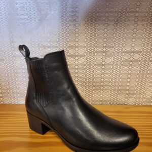 GEISHA DE PAULA URBAN