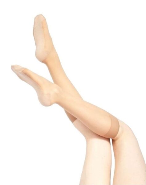 Mi bas ou mi chaussette beige